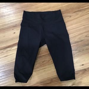 Lululemon Black Capri Leggings